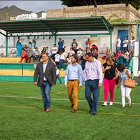 El Cabildo, el Ayuntamiento de La Laguna y la FTF finalizan las mejoras del césped de Valle de Guerra y Tejina