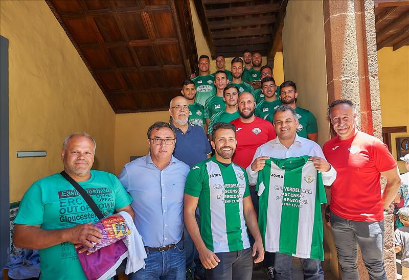 El Ayuntamiento de La Laguna felicita al C.D Verdellada por su ascenso a Primera Regional