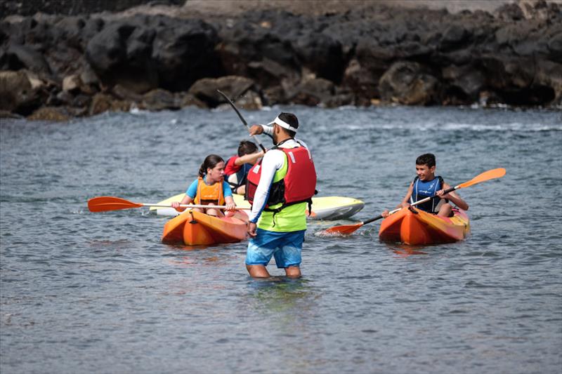Más de 600 personas disfrutan estas vacaciones de las actividades acuáticas de la Campaña de Verano del OAD
