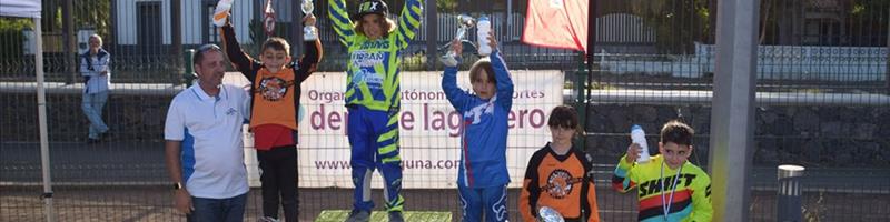 El club lagunero BMX T-Riders se cuelga 12 medallas en el Campeonato de Tenerife