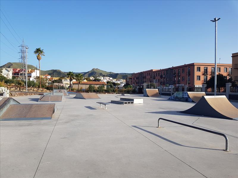 El OAD Laguna ponen marcha una nueva escuela de skate en el Parque Tecnológico de Las Mantecas