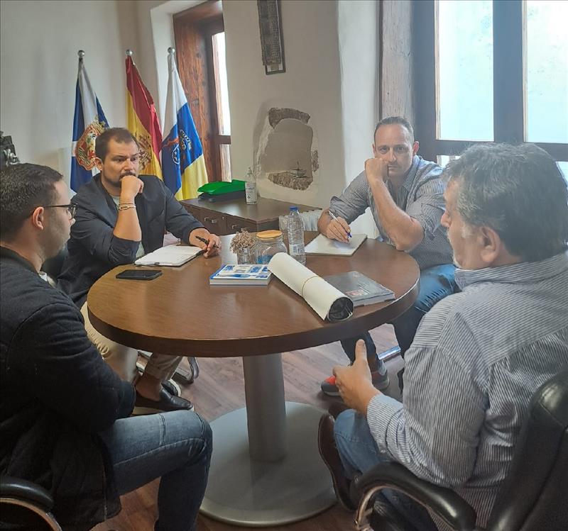 La Laguna y la Federación Canaria de Halterofilia abordan la actualidad de la disciplina