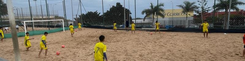 La selección canaria infantil de fútbol playa inicia su preparación en La Laguna